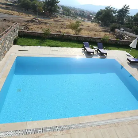Luna * Φετιγιέ